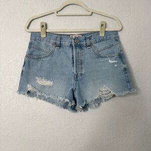 We The‎ Free Denim Shorts Size 28 Distressed Frayed Hem Light Wash